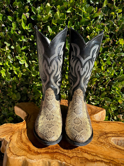 Cowtown Rattlesnake Cowboy Boot size 9.5 D