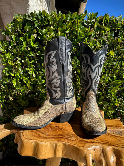 Cowtown Rattlesnake Cowboy Boot size 9.5 D