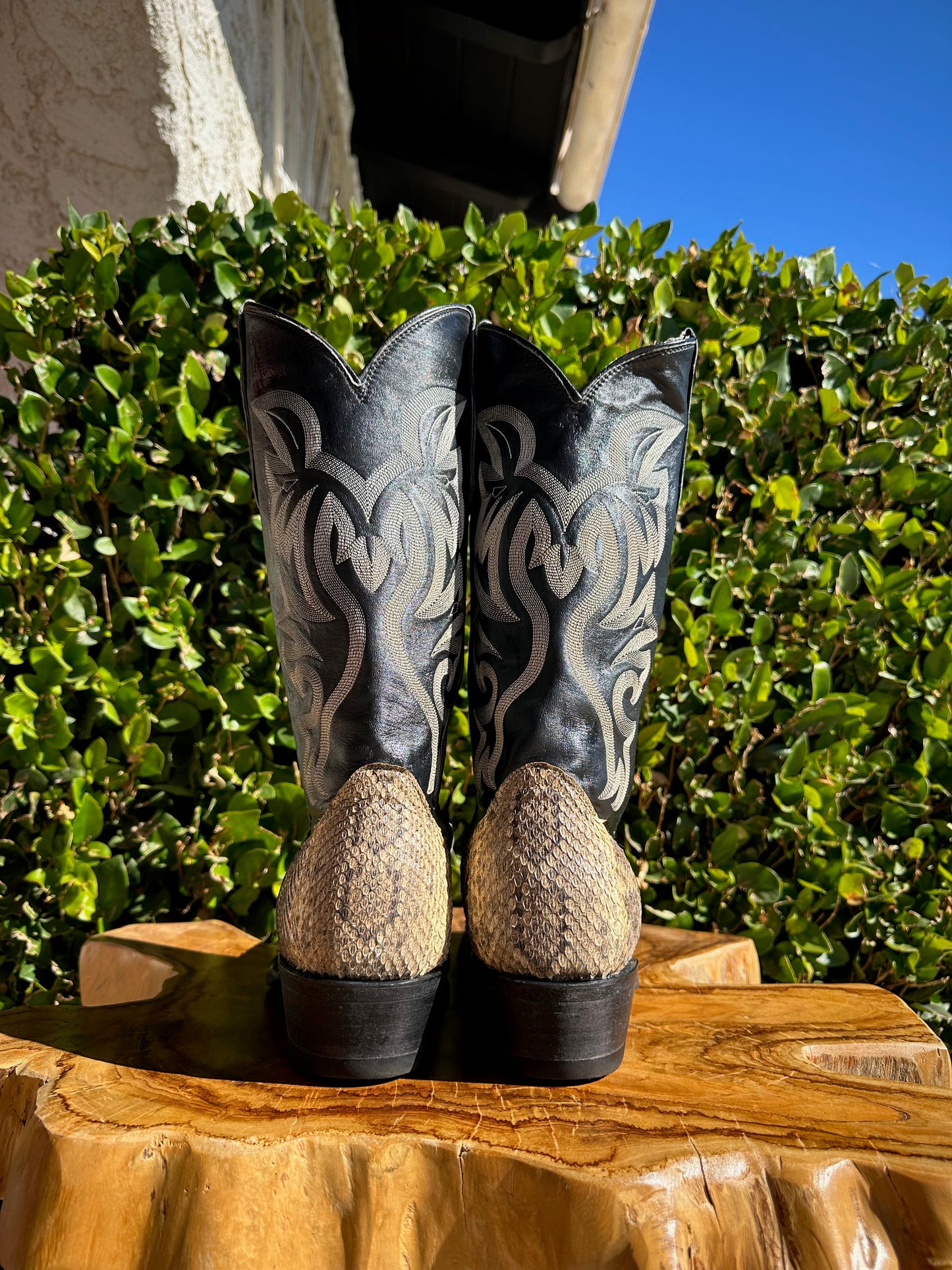 Cowtown Rattlesnake Cowboy Boot size 9.5 D