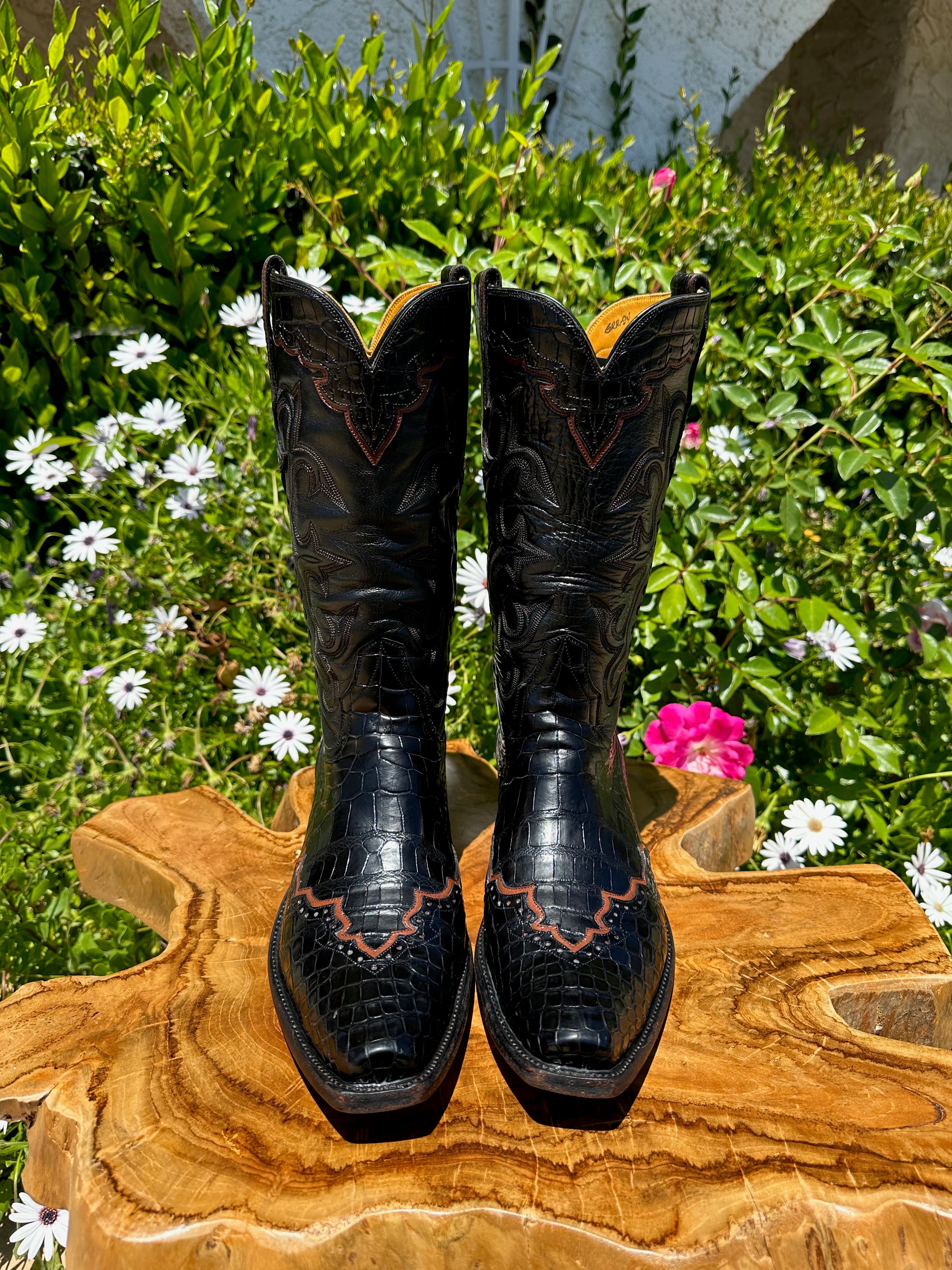 Black alligator cowboy boots online