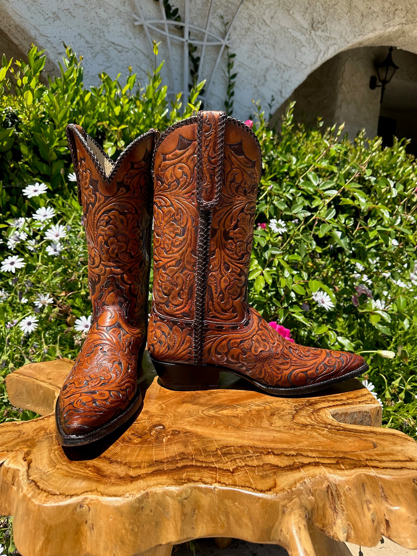 Liberty Custom Hand Tooled Cowboy Boots size 9.5 D